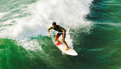 球王会体育官方网站-欧冠烽火再燃，曼联迎战巴黎 豪门对决引爆绿茵激情